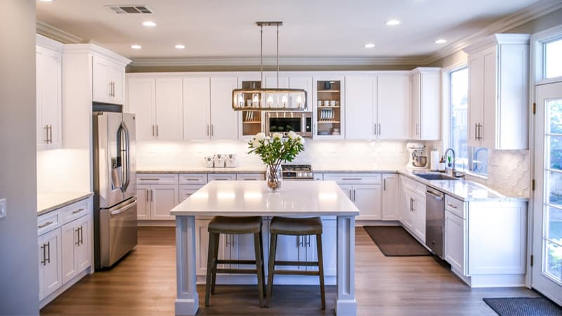 white wooden cupboards 1 white-wooden-cupboards